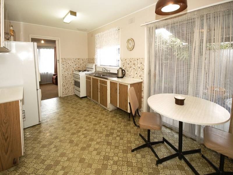 11 Walnut Court, Mulgrave VIC 3170