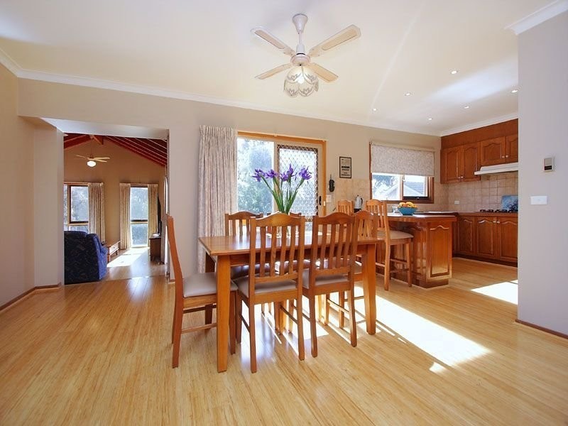 40 Bramley Crescent, Wheelers Hill VIC 3150