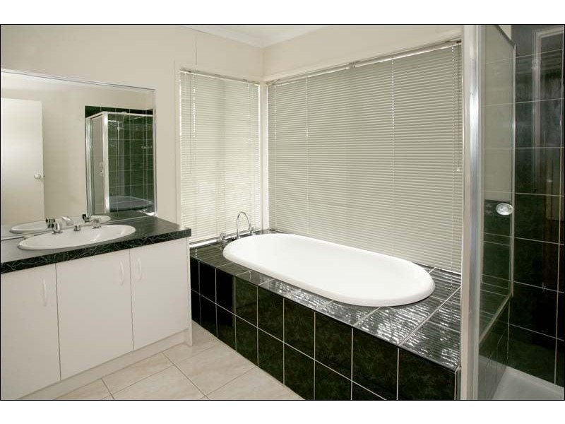 15 Woolert Street, Ashwood VIC 3147