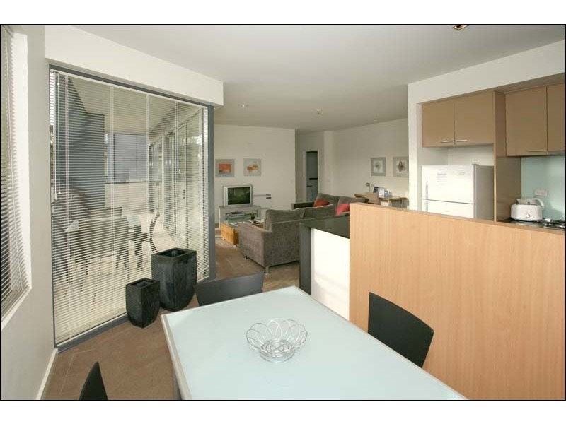 15/2-4 Blair Road, Glen Waverley VIC 3150