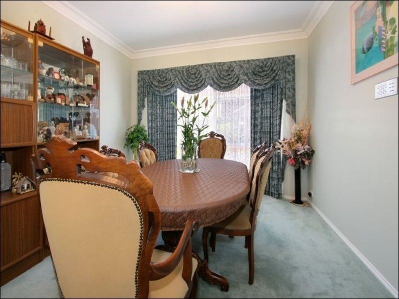 4 Fiona Court, Glen Waverley VIC 3150