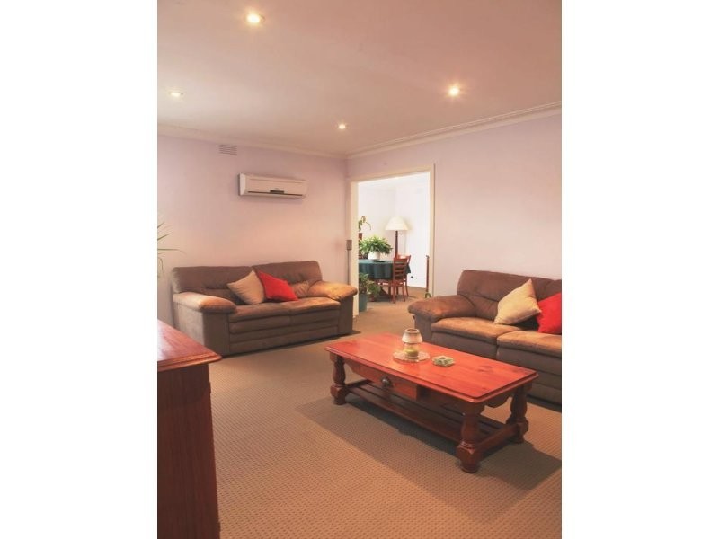 22 Rowitta Drive, Glen Waverley VIC 3150