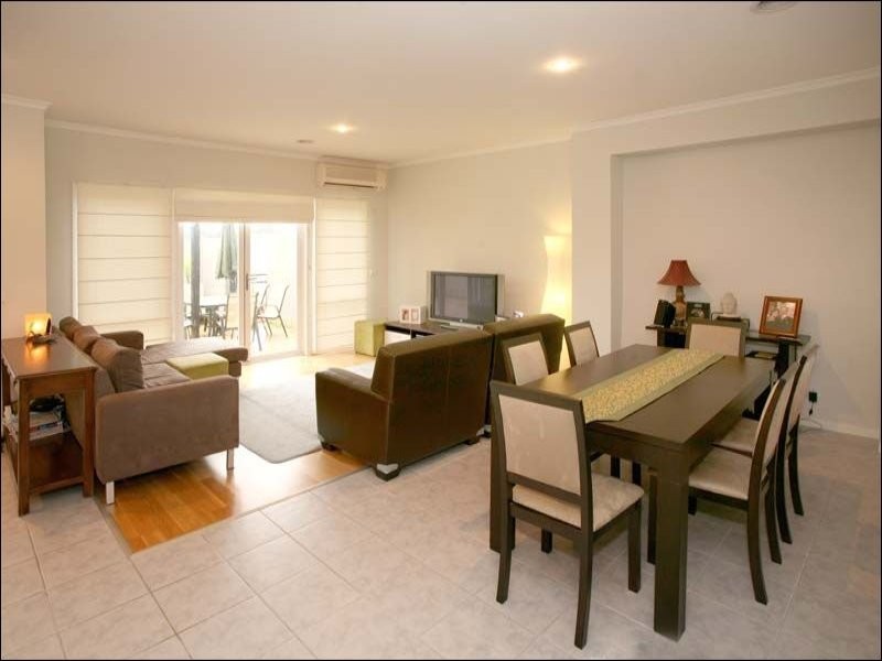 4/22 Tulloch Grove, Glen Waverley VIC 3150