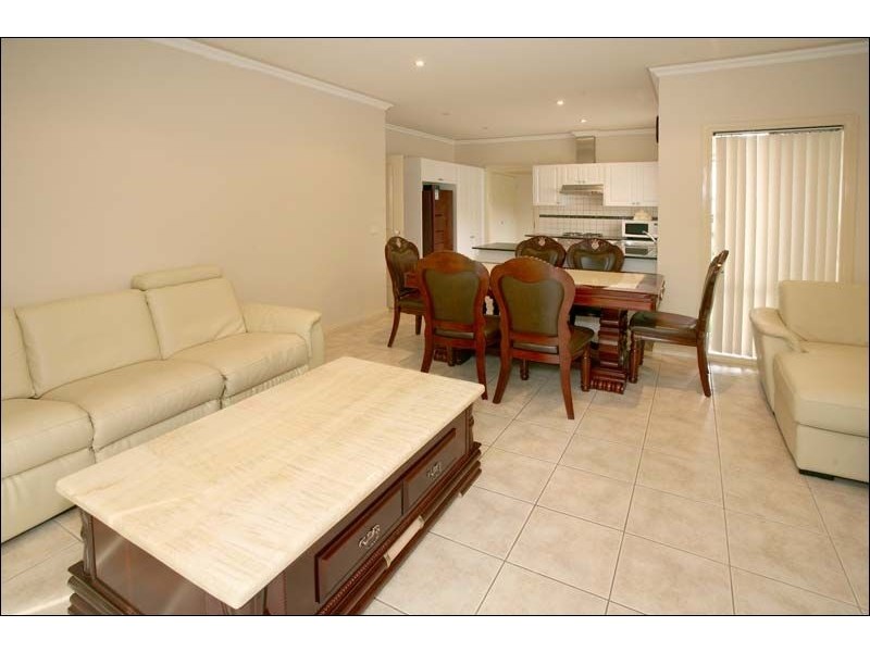 1/13 The Ridge, Glen Waverley VIC 3150