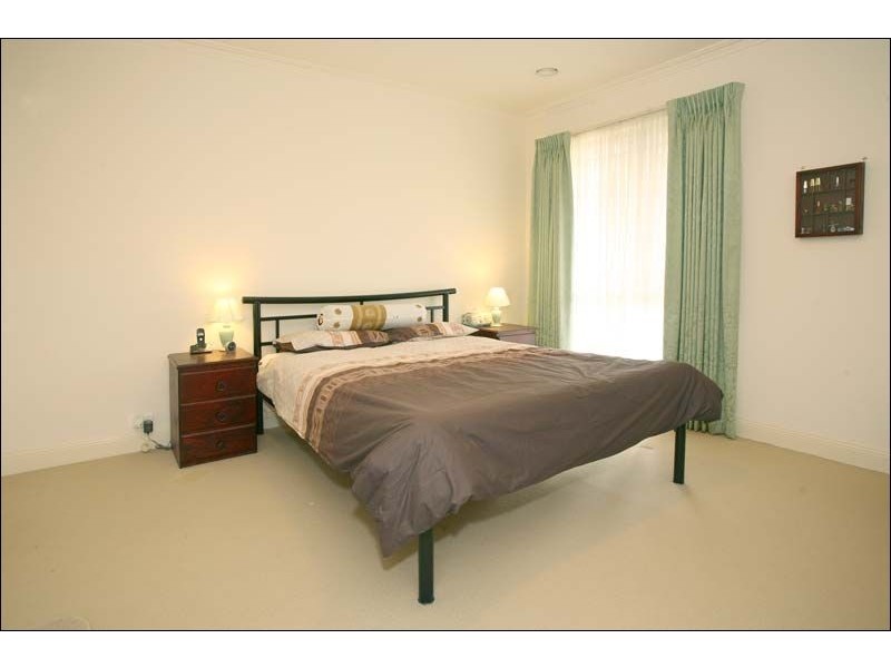 3/4 Brush Grove, Glen Waverley VIC 3150