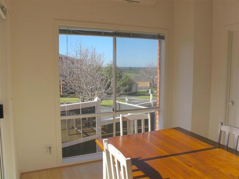 1 Hawthorn Way, Glen Waverley VIC 3150