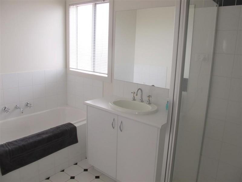 1 Hawthorn Way, Glen Waverley VIC 3150