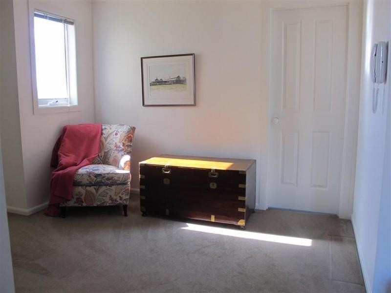 1 Hawthorn Way, Glen Waverley VIC 3150