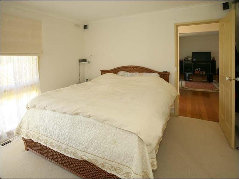 3 Chivalry Avenue, Glen Waverley VIC 3150