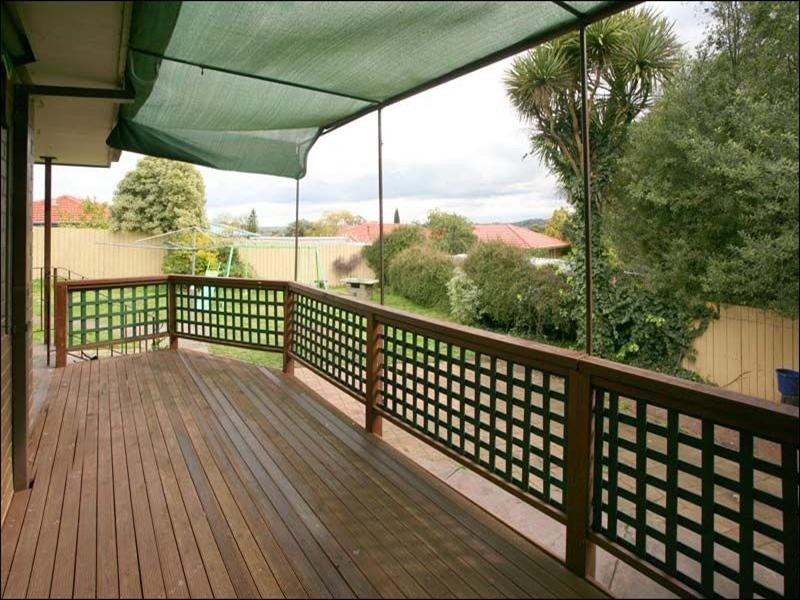 16 Oban Close, Endeavour Hills VIC 3802