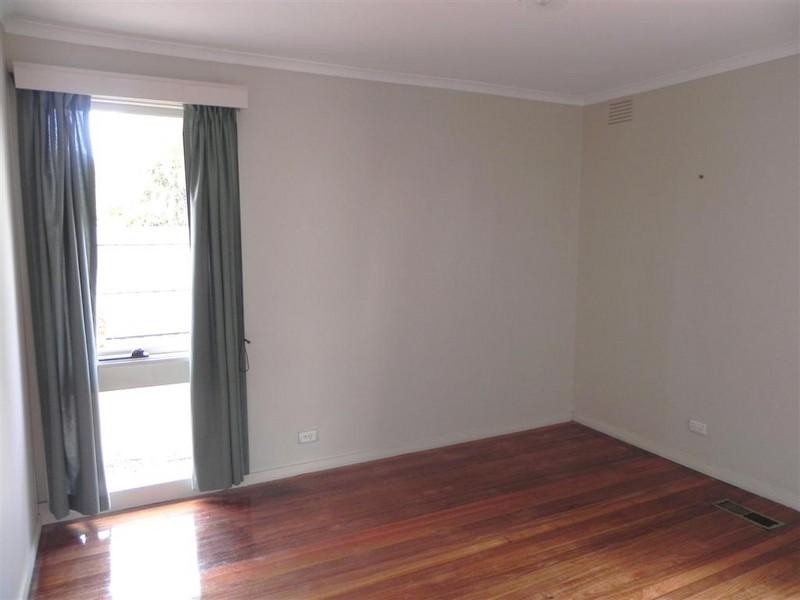 37 Vanessa Crescent, Wheelers Hill VIC 3150