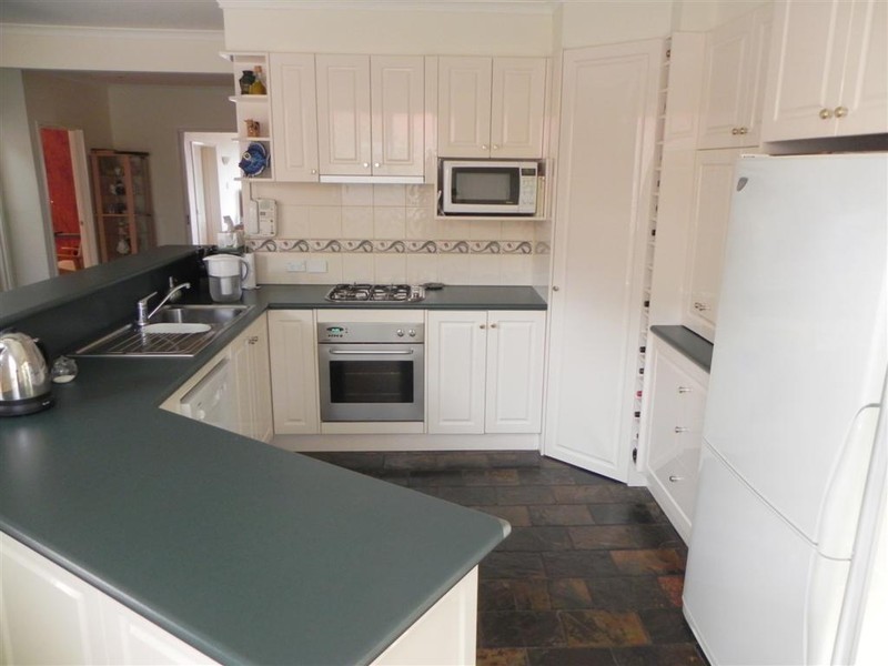 8 Wagstaff Street, Mount Waverley VIC 3149