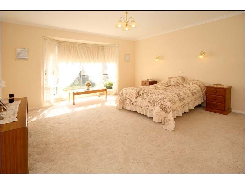 21 Monterey Avenue, Glen Waverley VIC 3150