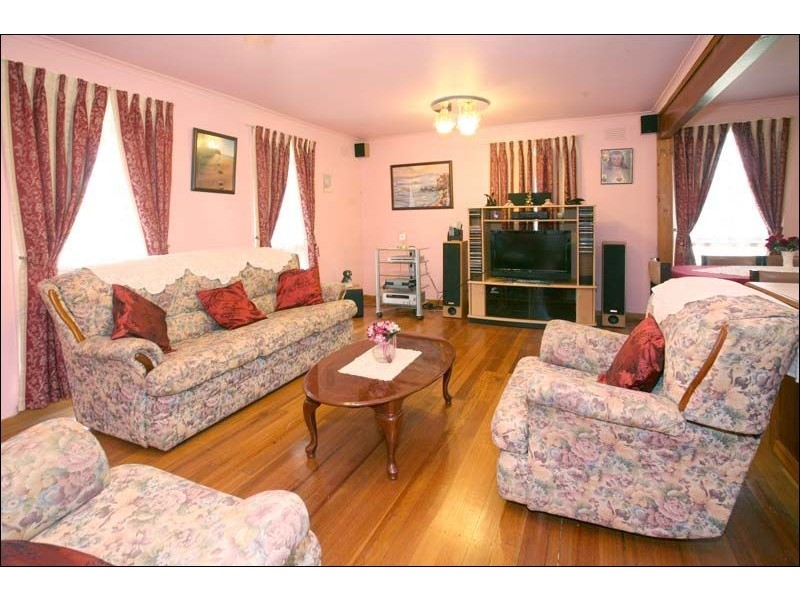 24 Huxley Avenue, Mulgrave VIC 3170