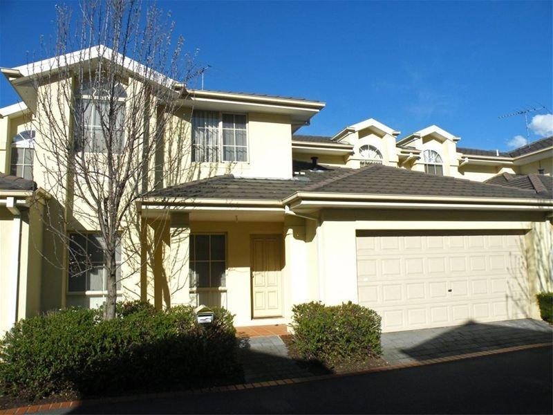 4 Solstice Walk, Glen Waverley VIC 3150