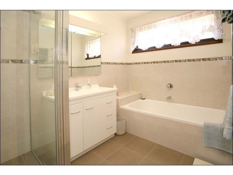 37 Madigan Drive, Glen Waverley VIC 3150