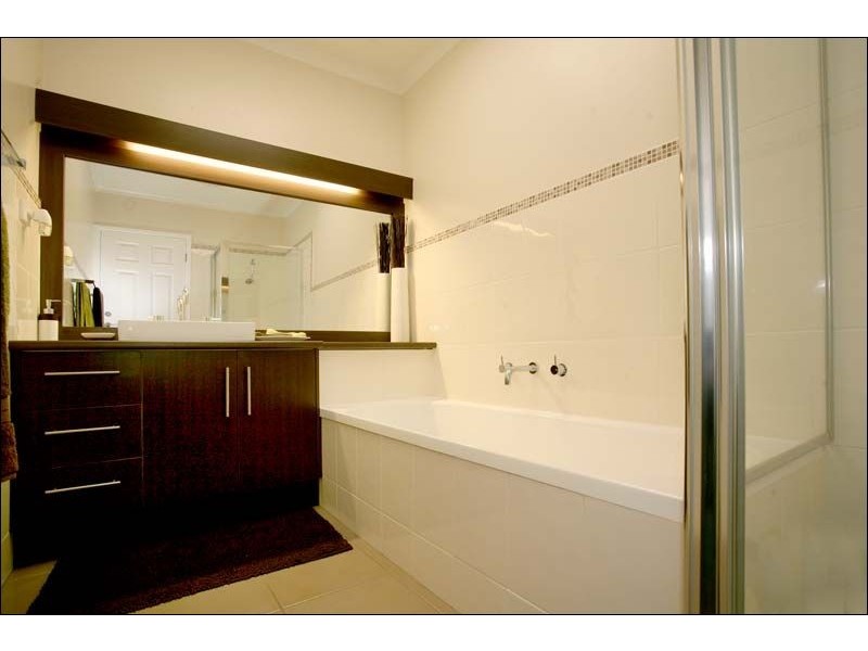 20 Bramley Crescent, Wheelers Hill VIC 3150