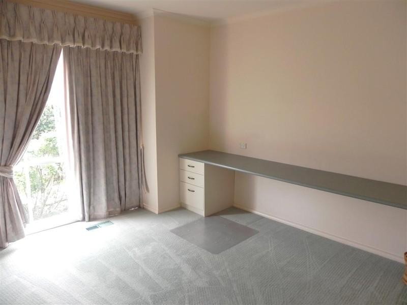 19 Robinson Drive, Burwood East VIC 3151