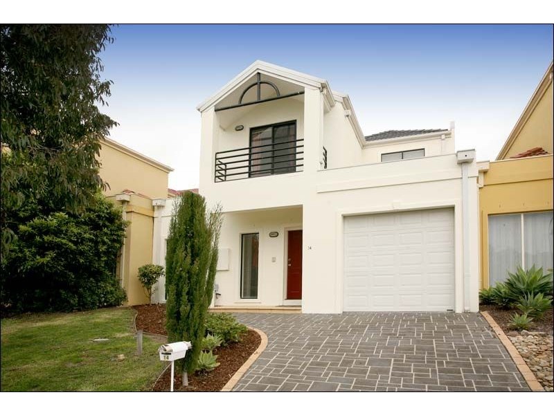 14 Margaret Gray Close, Glen Waverley VIC 3150