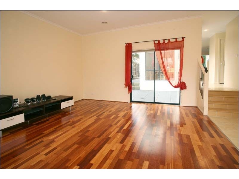 14 Margaret Gray Close, Glen Waverley VIC 3150
