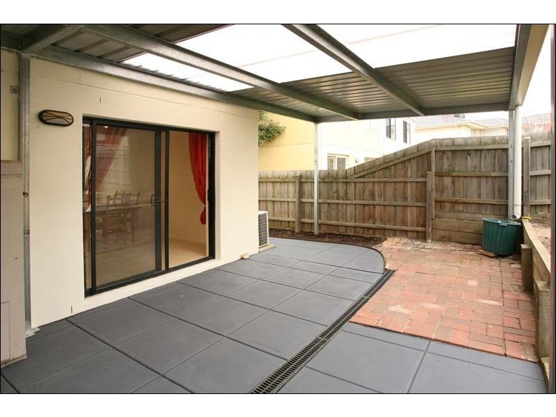 14 Margaret Gray Close, Glen Waverley VIC 3150