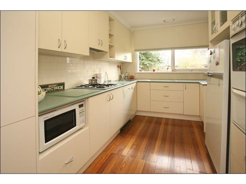 8 Herald Court, Glen Waverley VIC 3150