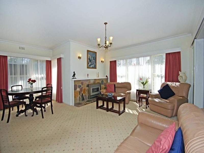 2 Birch Street, Mount Waverley VIC 3149