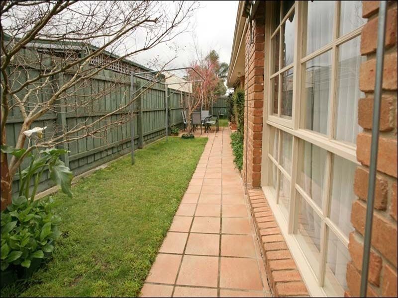 1/6 Manyung Court, Mulgrave VIC 3170