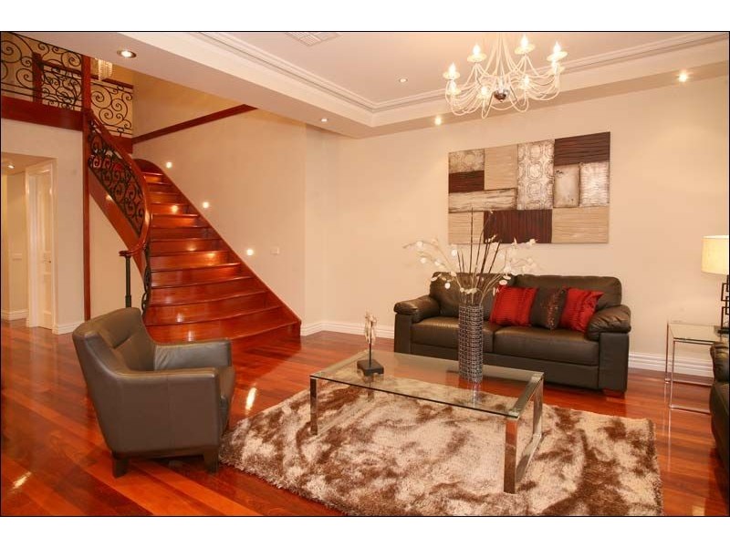 8 Hogan Road, Glen Waverley VIC 3150