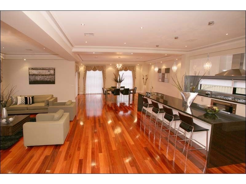 8 Hogan Road, Glen Waverley VIC 3150