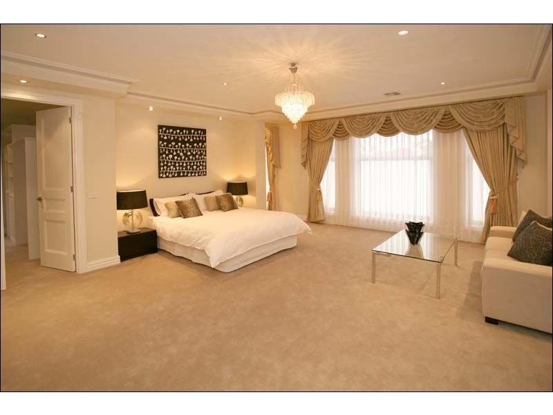 8 Hogan Road, Glen Waverley VIC 3150