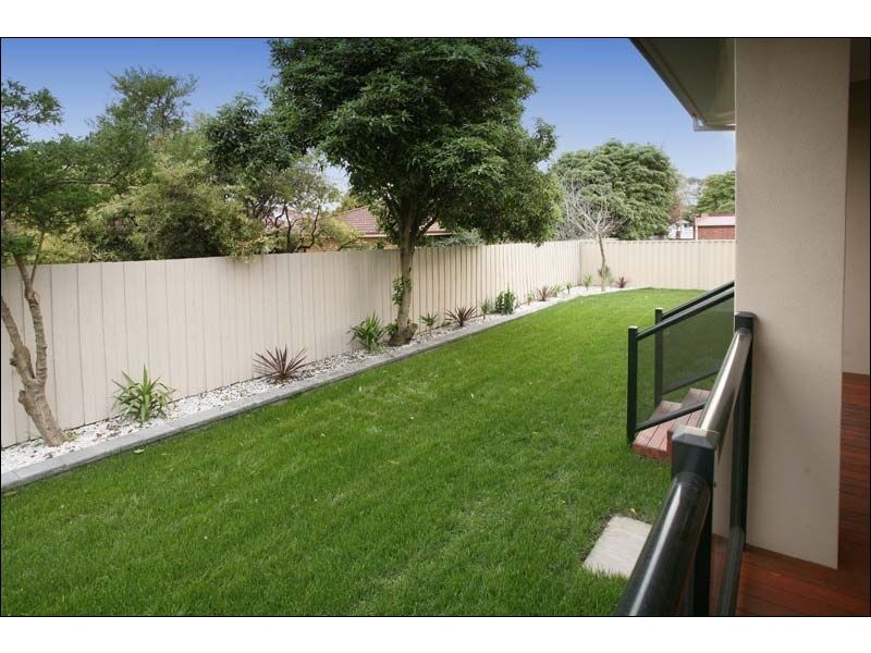 8 Hogan Road, Glen Waverley VIC 3150