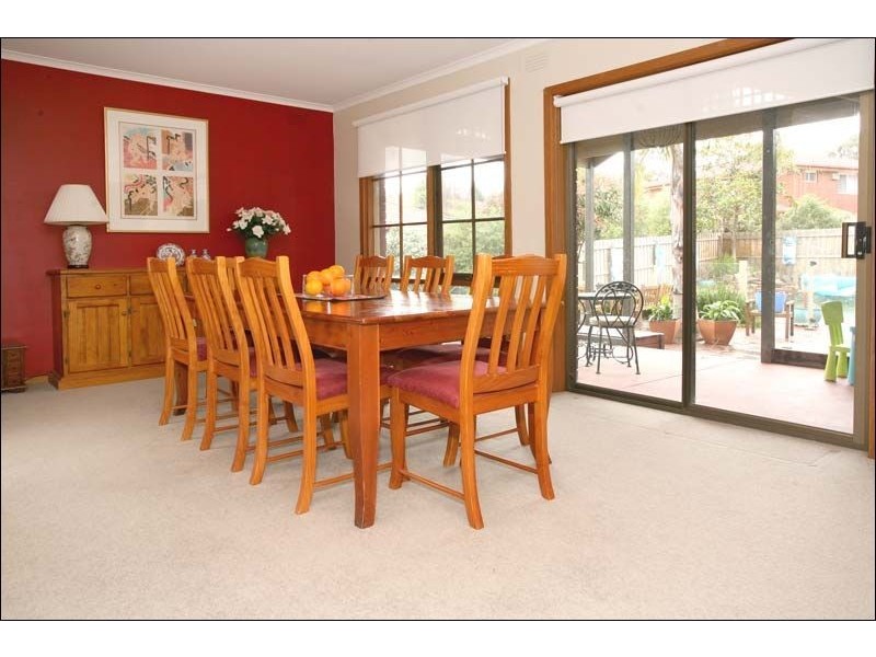 10 Eastleigh Drive, Glen Waverley VIC 3150