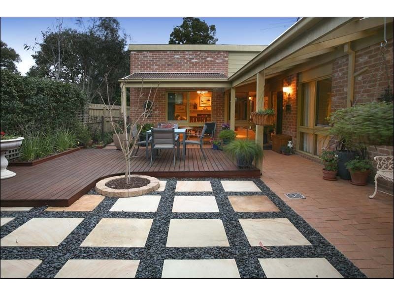 2 Sandhurst Court, Wheelers Hill VIC 3150