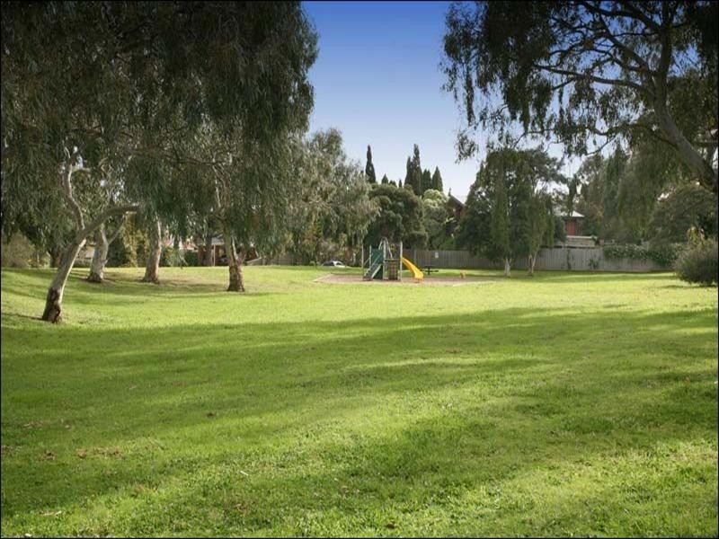 1 Pryde Court, Wheelers Hill VIC 3150