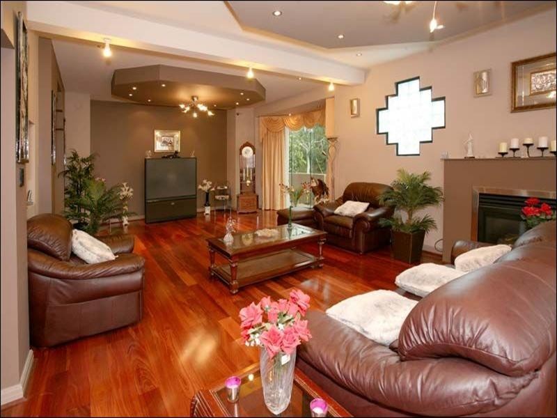 98 Glen Tower Drive, Glen Waverley VIC 3150