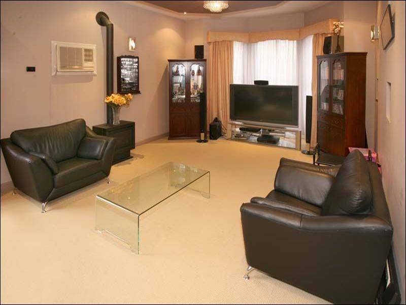 98 Glen Tower Drive, Glen Waverley VIC 3150