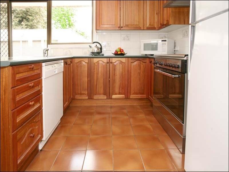 13 Whites Lane, Glen Waverley VIC 3150