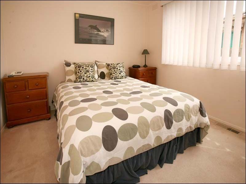 13 Whites Lane, Glen Waverley VIC 3150