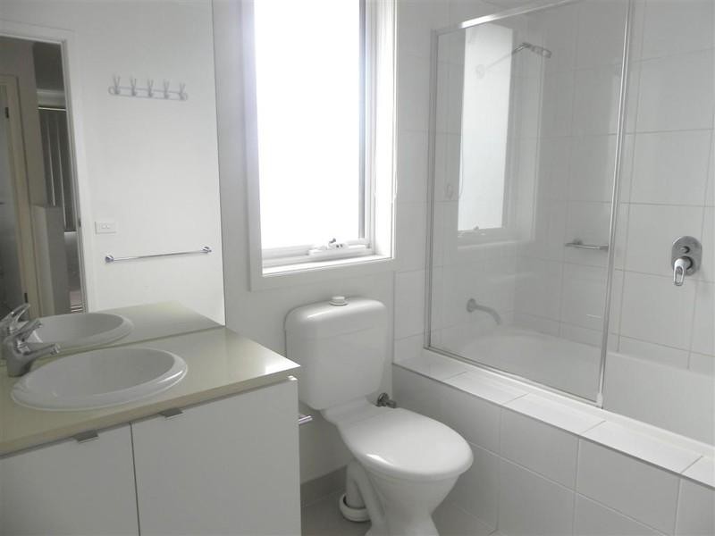 10 Southampton Drive, Mulgrave VIC 3170