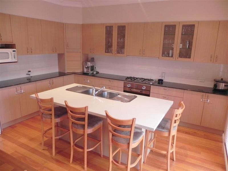 1 Lockens Avenue, Glen Waverley VIC 3150