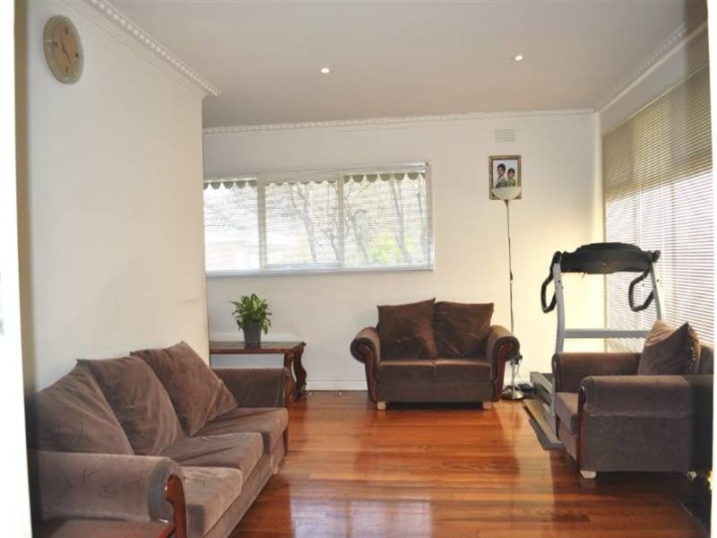 10 Marbray Drive, Glen Waverley VIC 3150