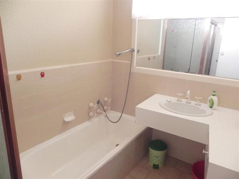 80 Hinkler Road East, Glen Waverley VIC 3150