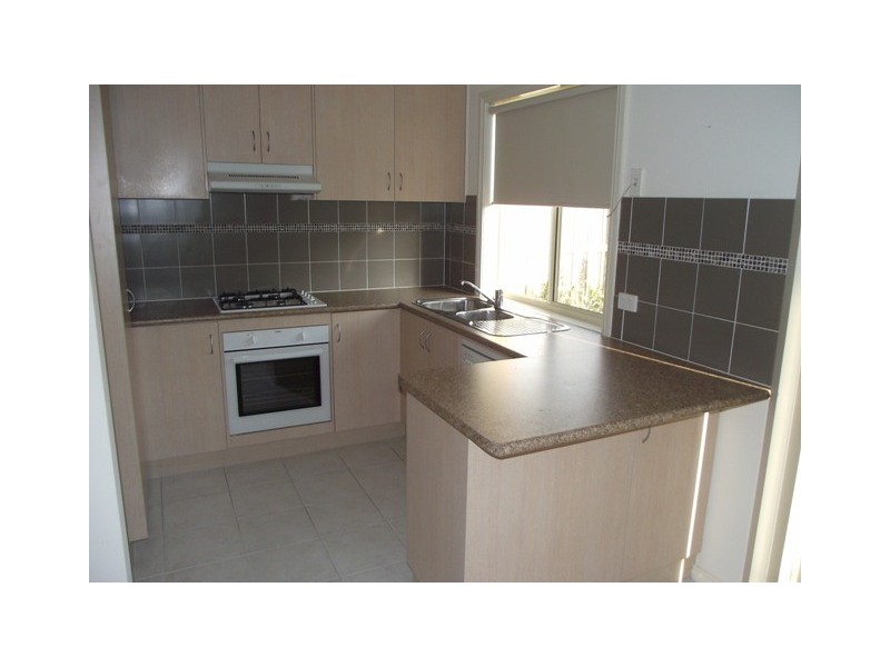 18/91-99 Breens Road, Cranbourne VIC 3977