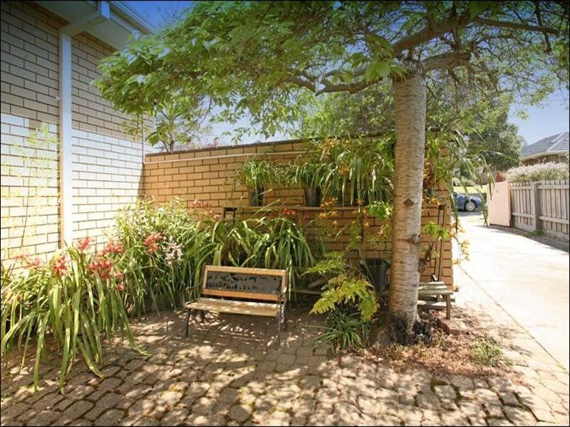 24 Kambara Drive, Mulgrave VIC 3170