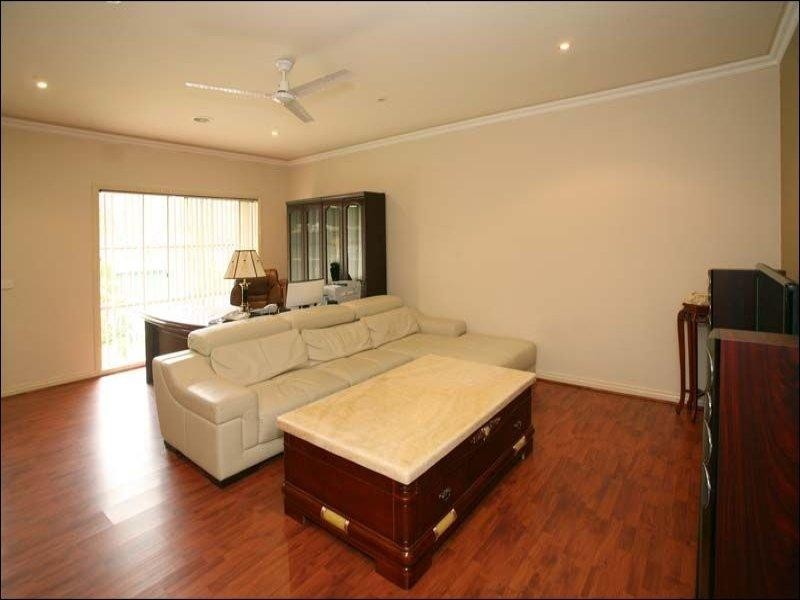 1/13 The Ridge, Glen Waverley VIC 3150