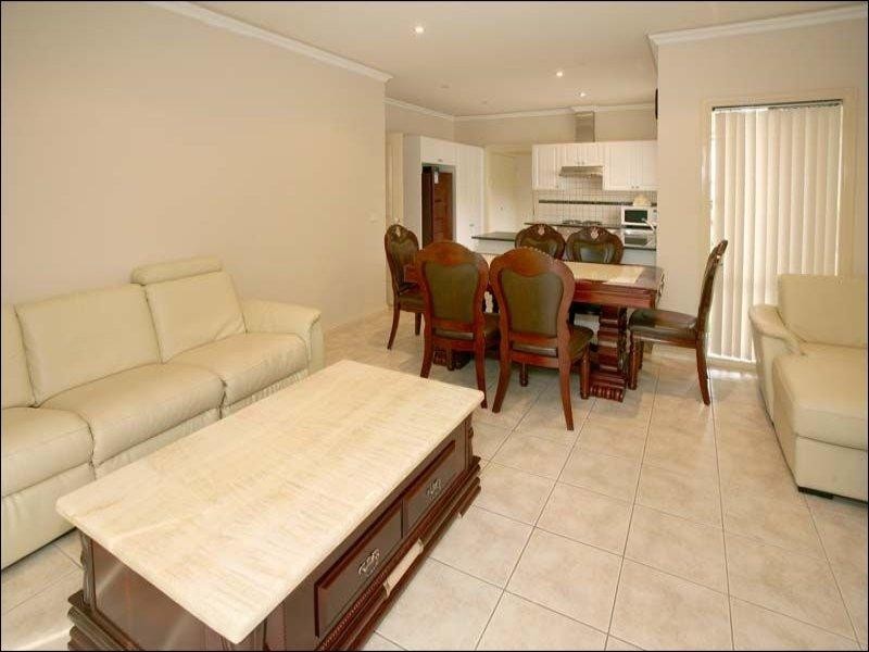 1/13 The Ridge, Glen Waverley VIC 3150
