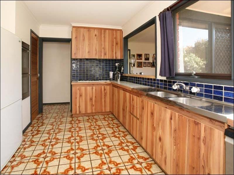 28 Excalibur Avenue, Glen Waverley VIC 3150