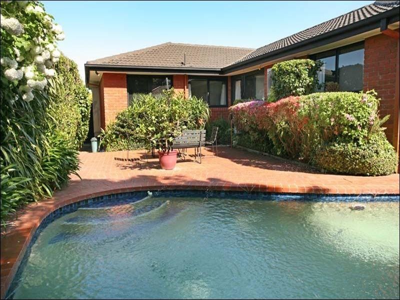 28 Excalibur Avenue, Glen Waverley VIC 3150