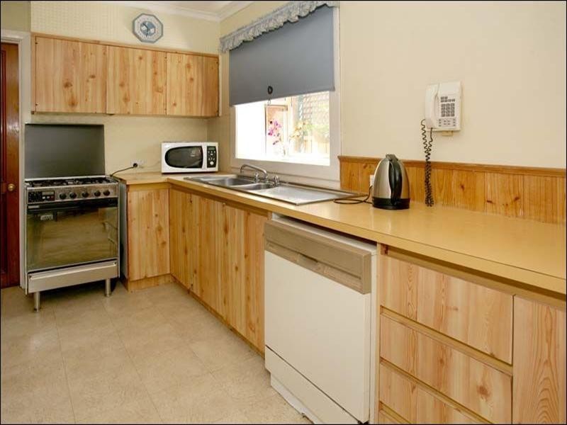 13 Knell Street, Mulgrave VIC 3170